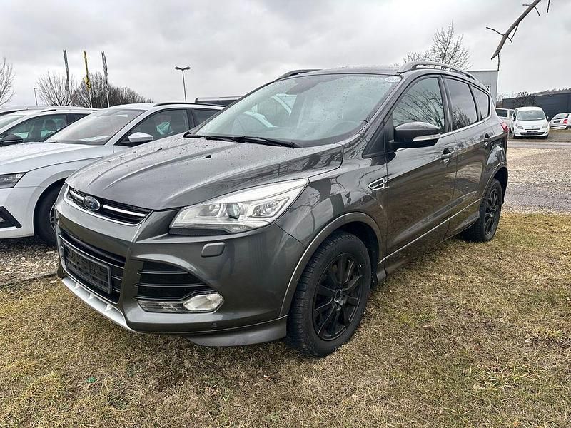 Gebraucht Ford Kuga Individual 179 PS (131 kW) 2016 SUV