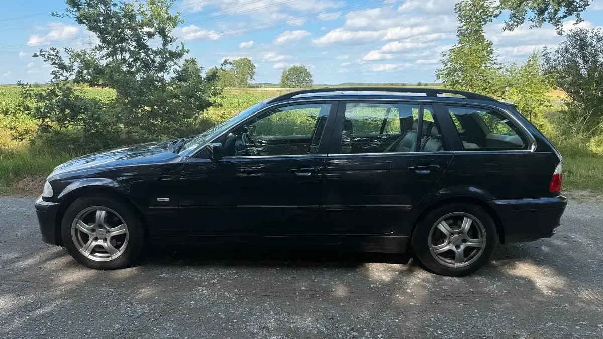 Gebraucht BMW 320 150 PS (110 kW) 1999 Schwarz Kombi