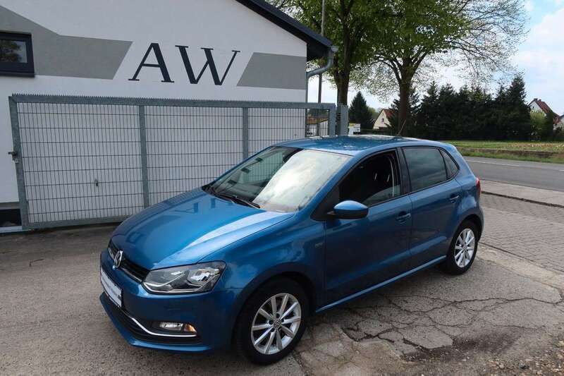 Blau Gebraucht 2015 VW Polo LOUNGE Kleinwagen | 8.550 € (Guter Preis) - Bild 1/4