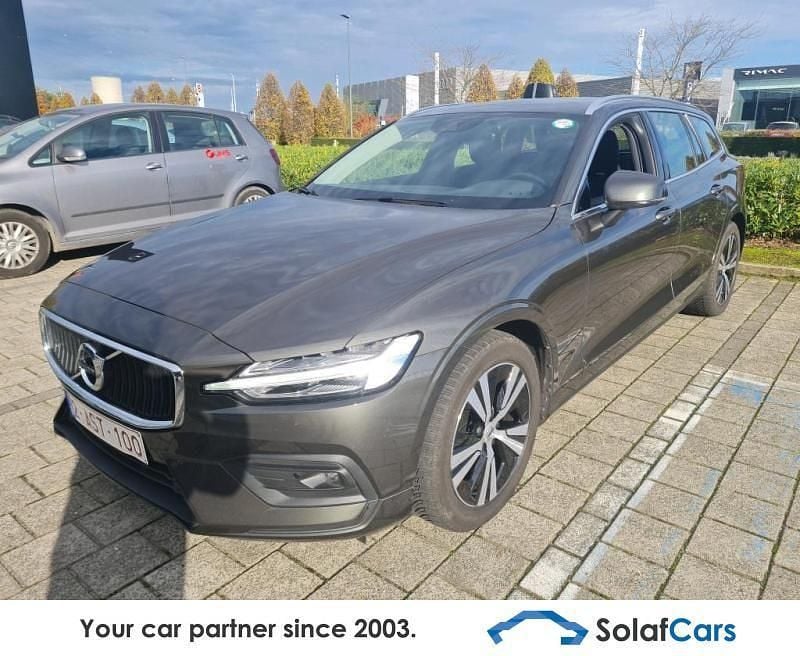 Grau Gebraucht 2021 Volvo V60 Momentum Kombi | 16.093 € (Superpreis) - Bild 1/4