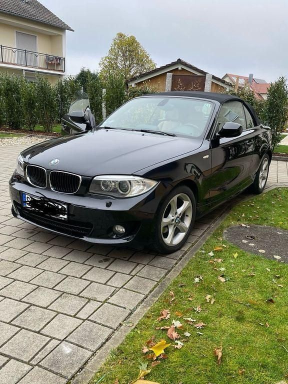 Schwarz Gebraucht 2013 BMW 118 Cabriolet Efficient Dynamics Cabrio | 9.999 € (Etwas zu teuer) - Bild 1/4