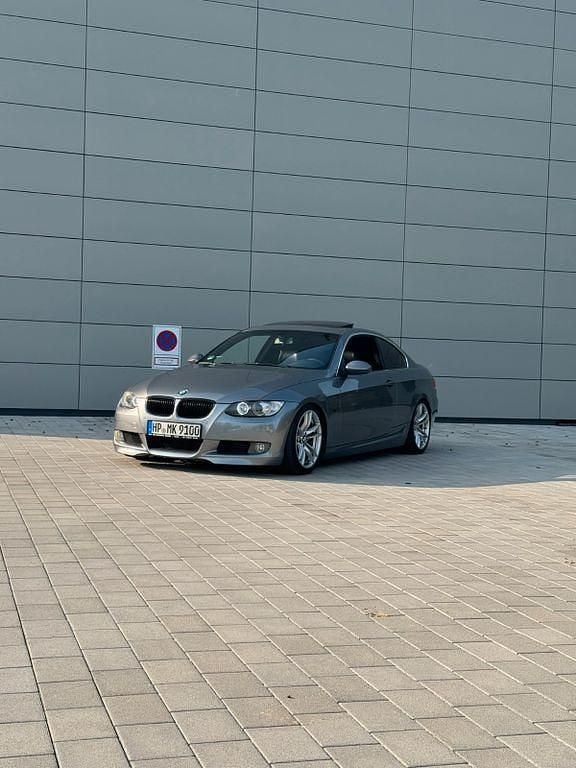 Grau Gebraucht 2007 BMW 325 Performance Coupé | 9.990 € (Fairer Preis) - Bild 1/4