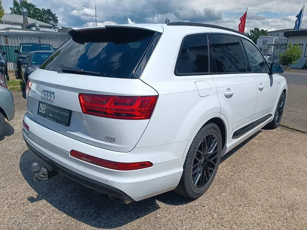 Gebraucht Audi SQ7 Sport 435 PS (319 kW) 2018 Gletscherweiß metallic SUV