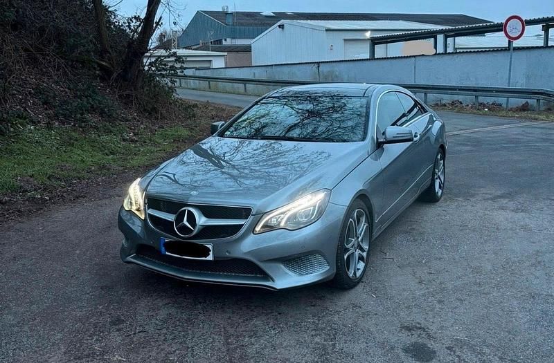 Gebraucht Mercedes E400 333 PS (244 kW) 2013 Grau Coupé