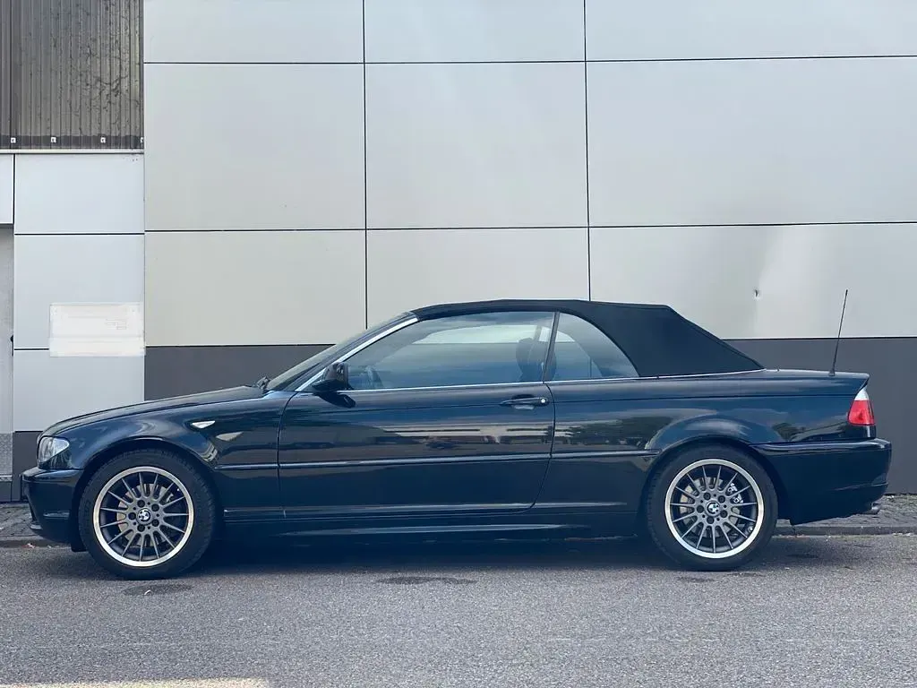 Gebraucht BMW 320 Cabriolet Exclusive 170 PS (125 kW) 2005 Schwarz Cabrio