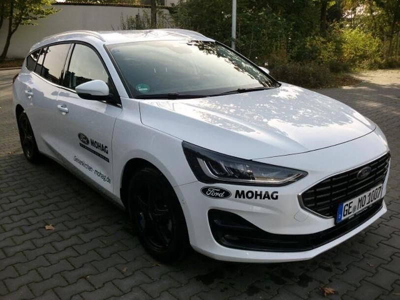 Gebraucht Ford Focus Titanium 125 PS (91 kW) 2024 Weiss Kombi