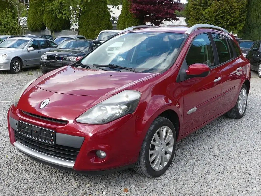 Gebraucht Renault Clio IV Dynamique 101 PS (74 kW) 2012 Rot Limousine