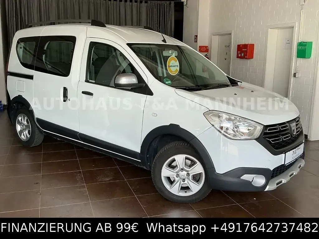 Gebraucht Dacia Dokker Stepway 131 PS (96 kW) 2021 Weiß Van / Kleinbus