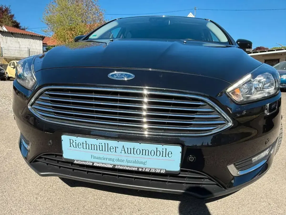 Używany Ford Focus Titanium 150 KM (110 kW) 2015 Czarny Sedan/Limuzyna