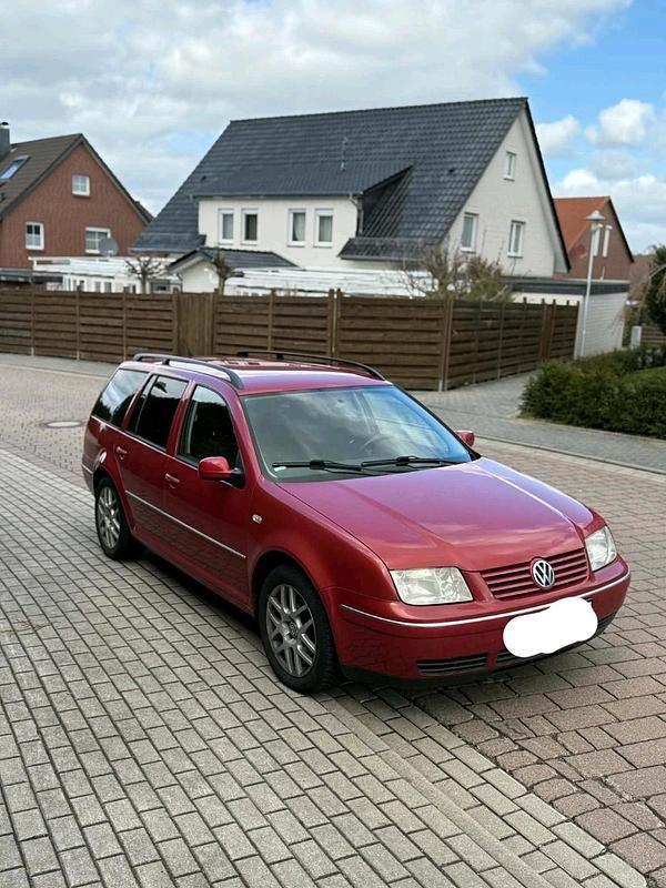 Second-hand VW Bora 101 CP (74 kW) 2001 Roșu Break
