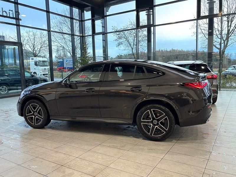 Schwarz Gebraucht 2025 Mercedes GLC200 AMG SUV | 58.990 € (Fairer Preis) - Bild 1/3