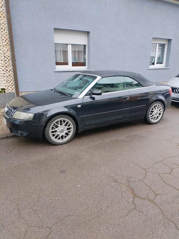 Second-hand Audi A4 220 CP (161 kW) 2002 Negru Cabrio