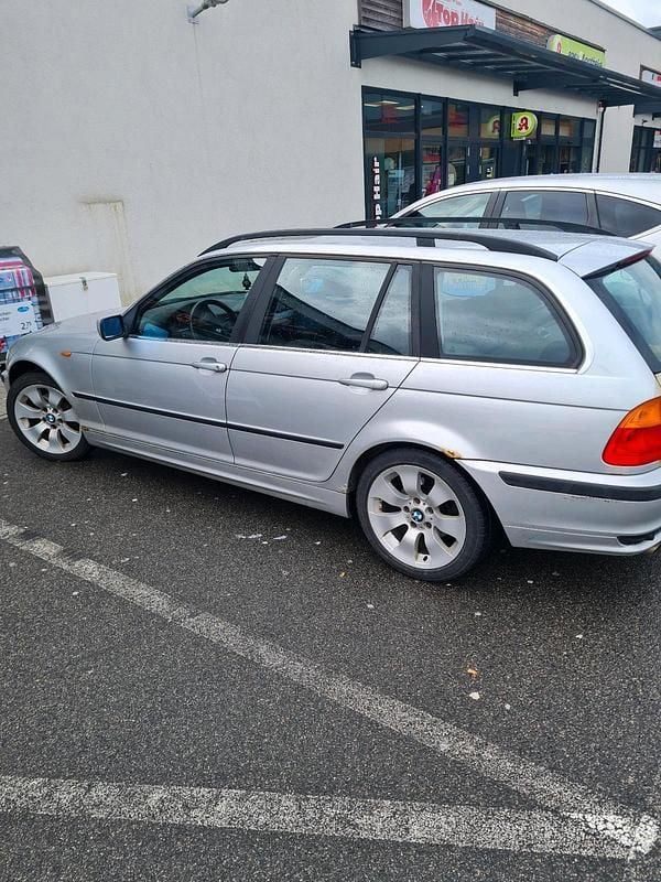 Gebraucht BMW 320 170 PS (125 kW) 2001 Silber Kombi