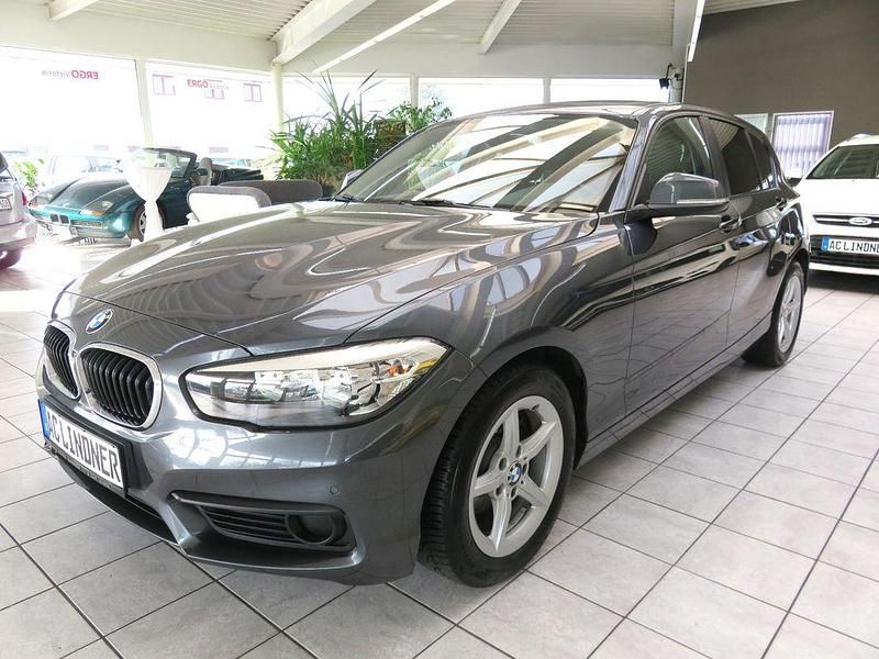 Grau Gebraucht 2019 BMW 118 Kleinwagen | 16.750 € (Fairer Preis) - Bild 1/4