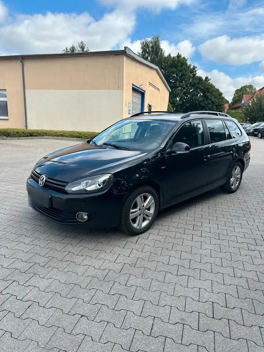 Gebraucht VW Golf VI 105 PS (77 kW) 2012 Schwarz Kombi