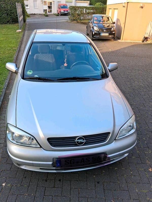 Gebraucht Opel Astra Edition 75 PS (55 kW) 2000 Grau Coupé