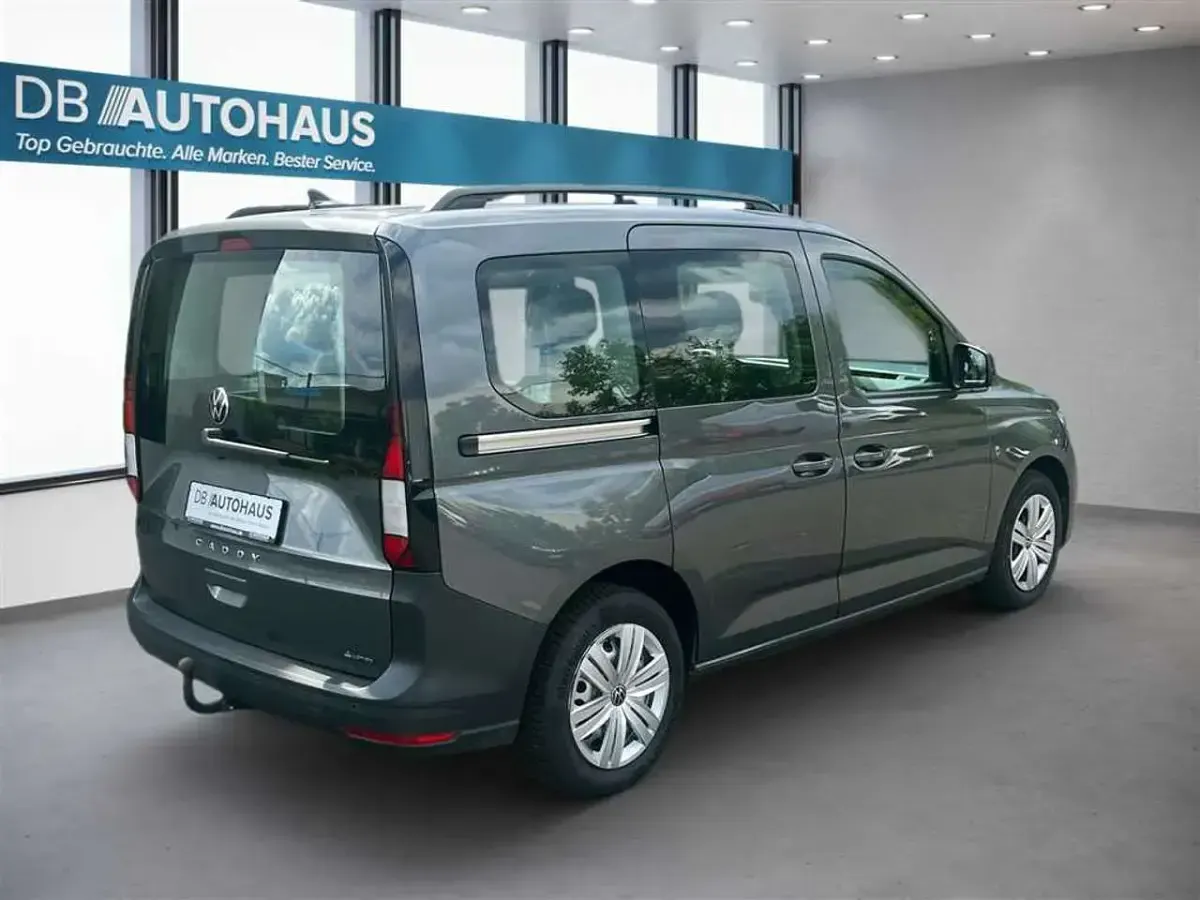 Gebraucht VW Caddy 122 PS (89 kW) 2023 Grau Van / Kleinbus