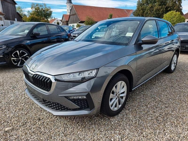 Grau Gebraucht 2024 Skoda Scala Selection Kleinwagen | 20.690 € (Fairer Preis) - Bild 1/4