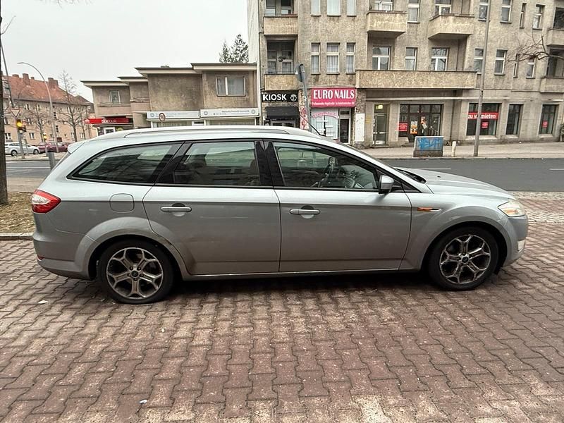 Gebraucht Ford Mondeo 145 PS (106 kW) 2008 Silber Kombi