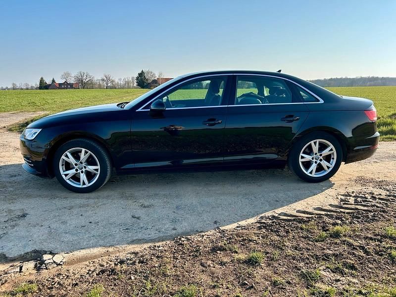 Gebraucht Audi A4 150 PS (110 kW) 2017 Schwarz Limousine