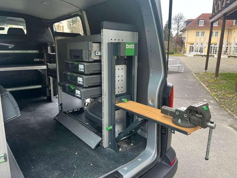 Gebraucht VW Transporter 110 PS (80 kW) 2020 Reflexsilber Van