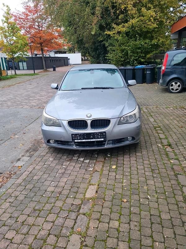 Gebraucht BMW 525 177 PS (130 kW) 2004 Grau Limousine
