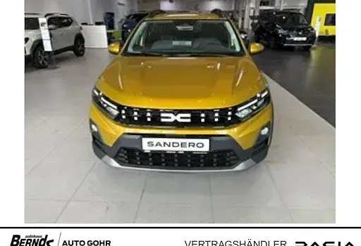 Neu Dacia Sandero Expression 110 PS (80 kW) 2026 Gelb Limousine