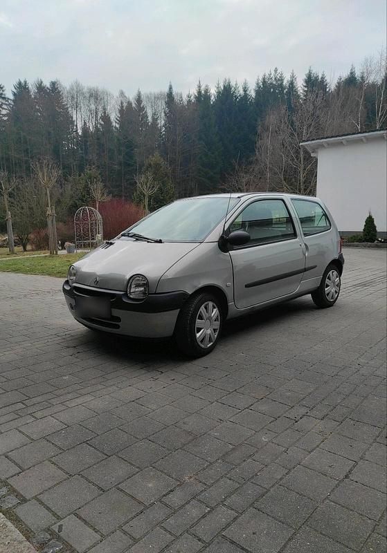 Second-hand Renault Twingo 58 CP (42 kW) 2005 Argintiu Hatchback