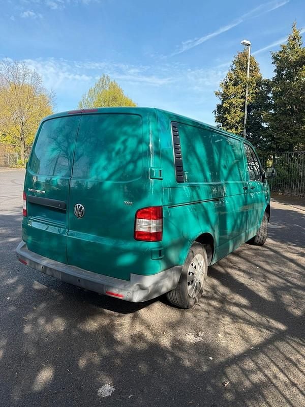 Gebraucht VW Transporter 102 PS (75 kW) 2011 Grün Van