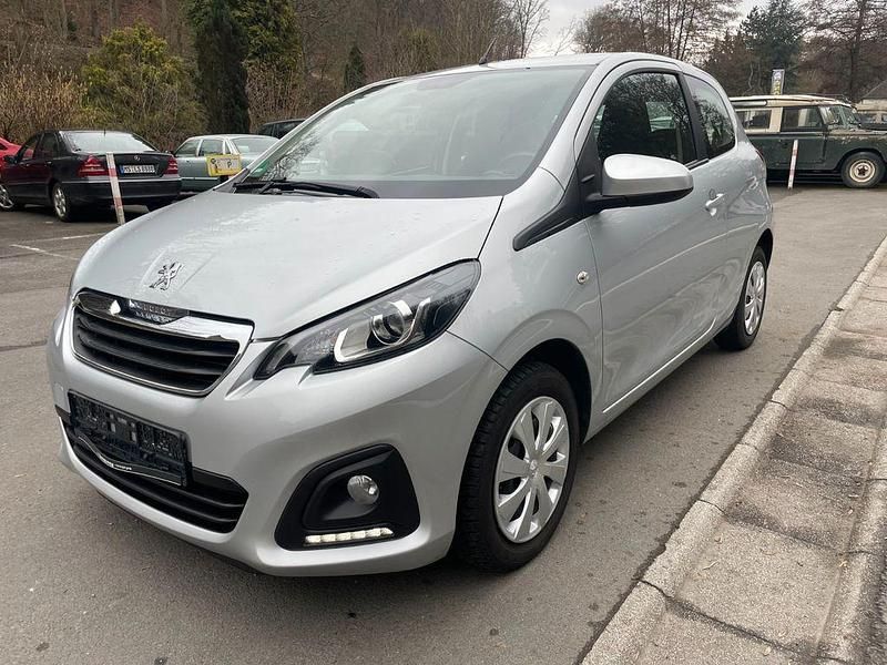 Gebraucht Peugeot 108 Active 72 PS (52 kW) 2021 Grau Kleinwagen