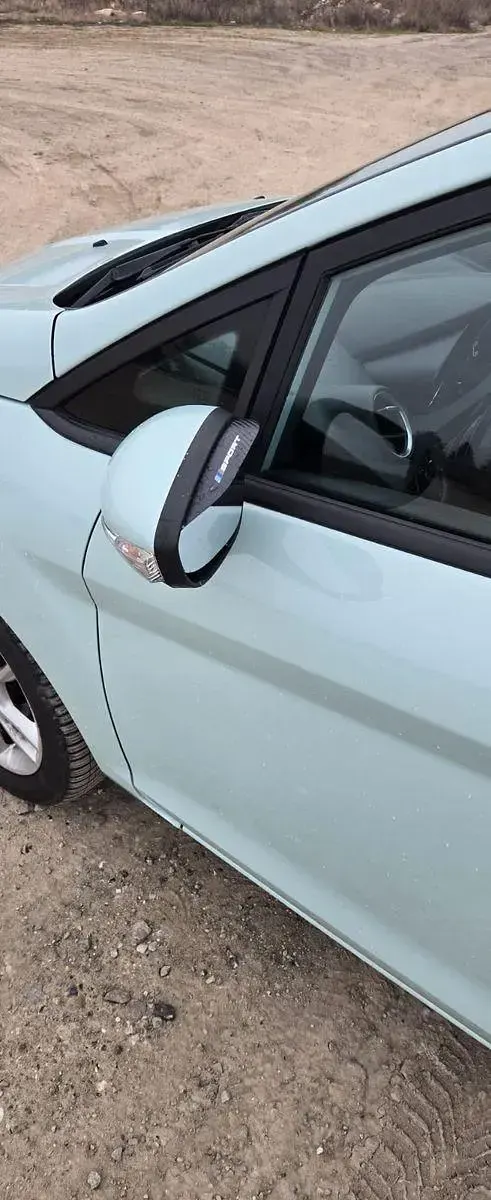 Używany Ford Fiesta Celebration 80 KM (58 kW) 2017 Zielony Hatchback
