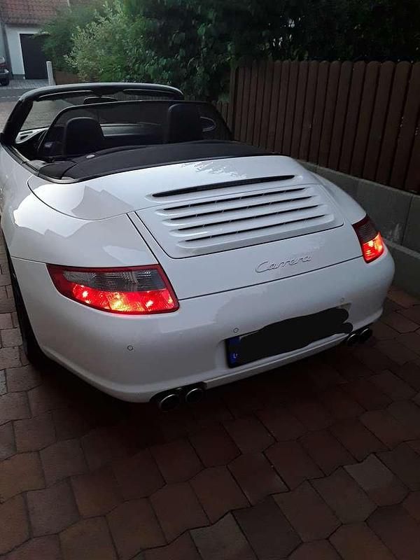 Weiß Gebraucht 2007 Porsche 911 Carrera Cabriolet Cabrio | 49.900 € (Fairer Preis) - Bild 1/4