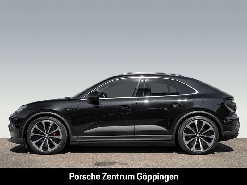 Gebraucht Porsche Macan 380 kW (517 PS) 2025 Tiefschwarzmetallic SUV