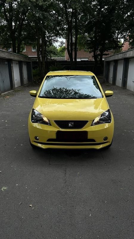 Gelb Gebraucht 2013 Seat Mii Kleinwagen | 5.700 € (Fairer Preis) - Bild 1/4