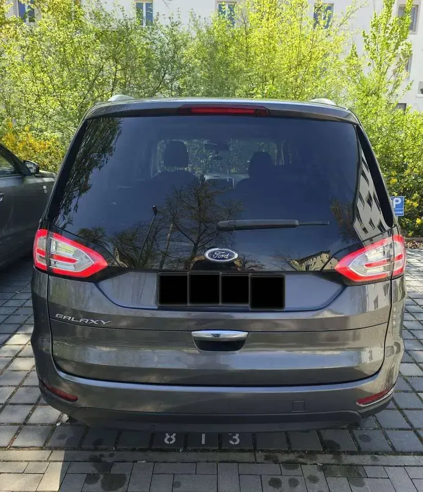 Gebraucht Ford Galaxy Titanium 150 PS (110 kW) 2018 Grau Van / Kleinbus