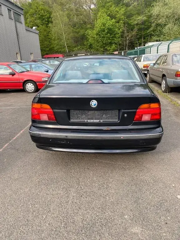 Gebraucht BMW 520 150 PS (110 kW) 1999 Schwarz Limousine