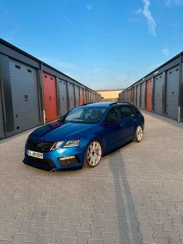 Blau Gebraucht 2019 Skoda Octavia vRS Kombi | 17.800 € (Etwas zu teuer) - Bild 1/4
