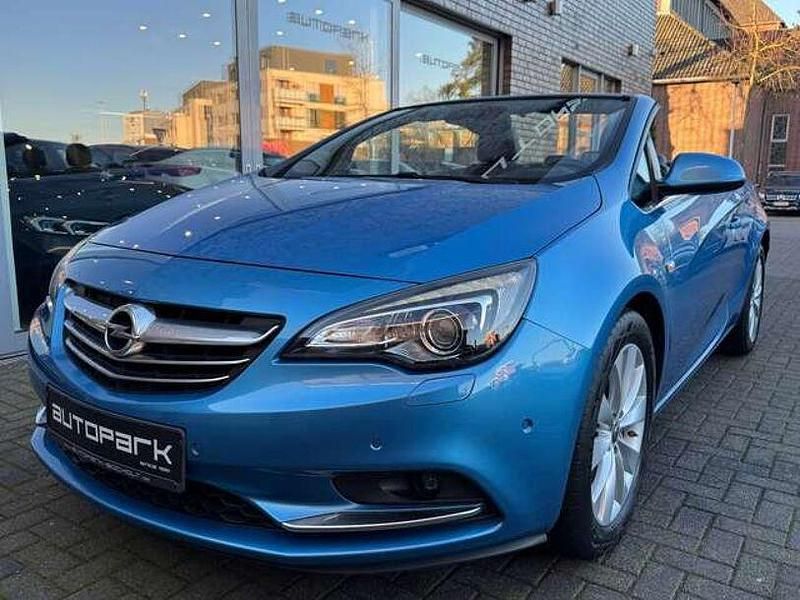 Second-hand Opel Cascada Innovation 170 CP (125 kW) 2016 Albastru Cabrio
