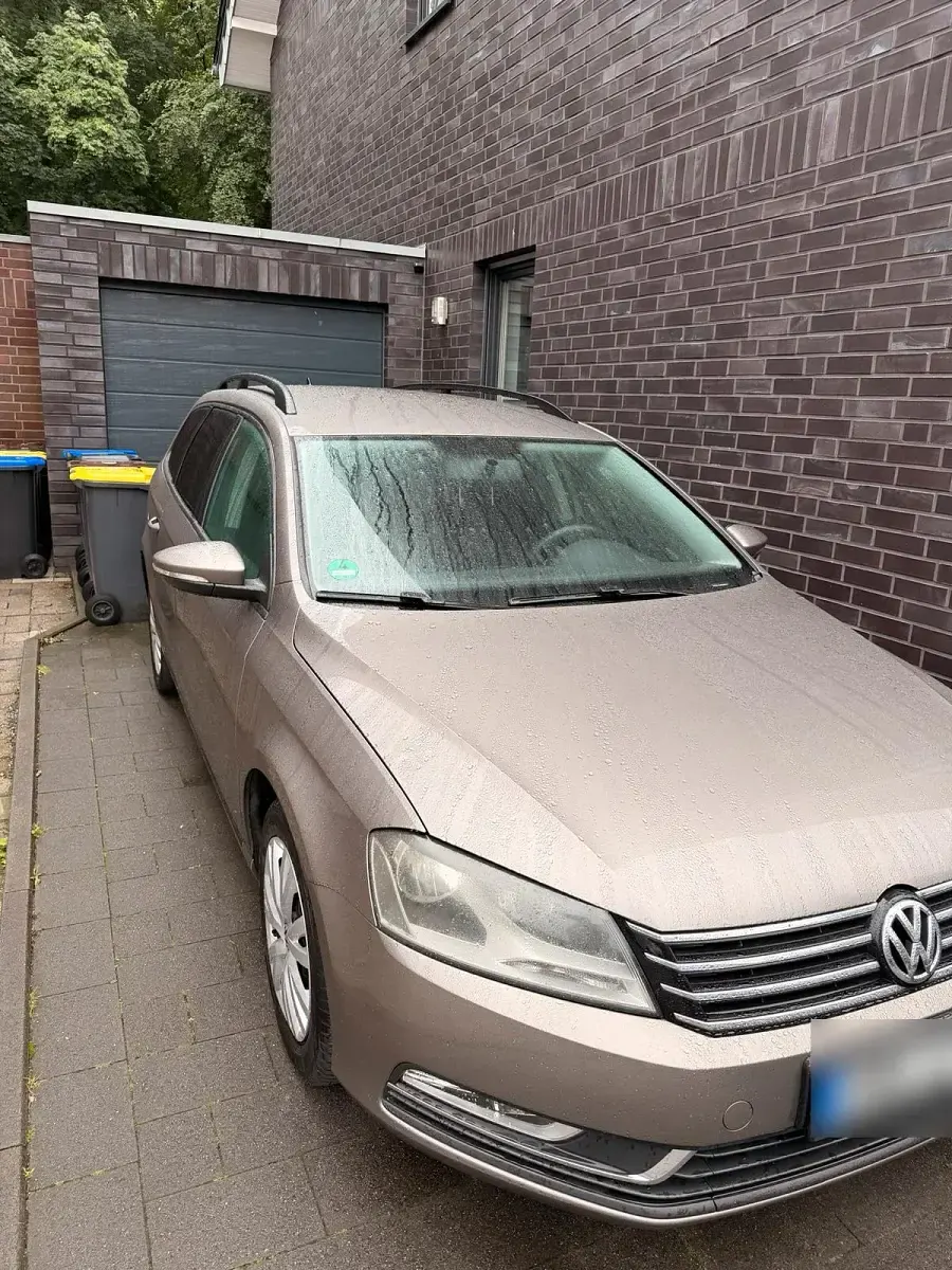 Gebraucht VW Passat 122 PS (89 kW) 2011 Braun Kombi