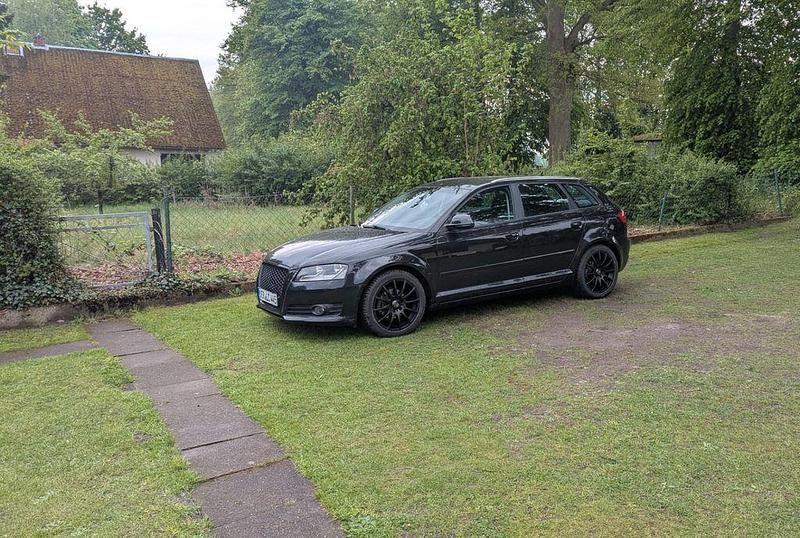 Gebraucht Audi A3 Ambition 105 PS (77 kW) 2010 Schwarz Kleinwagen