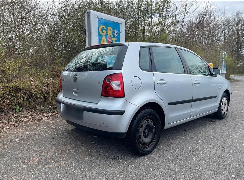 Gebraucht VW Polo 80 PS (58 kW) 2002 Silber Kleinwagen