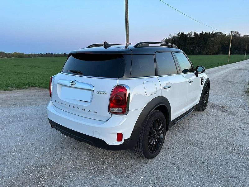 Second-hand Mini Cooper 136 CP (100 kW) 2018 Alb Hatchback