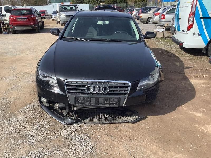 Gebraucht Audi A4 Ambiente 160 PS (117 kW) 2011 Schwarz Kombi