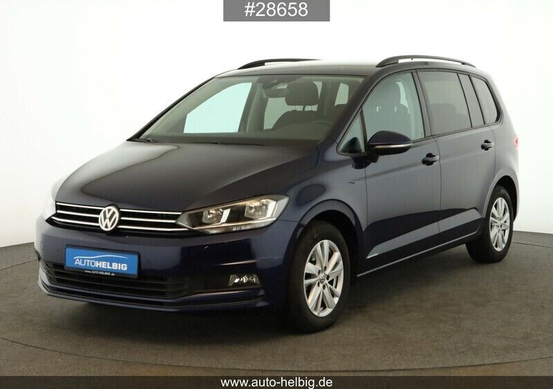 Gebraucht VW Touran Comfortline 150 PS (110 kW) 2020 Atlantik blue metallic Van / Kleinbus