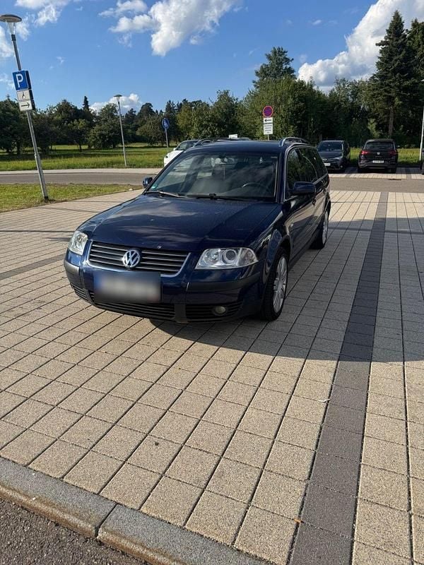 Blau Gebraucht 2003 VW Passat Exclusive Kombi | 4.000 € (Fairer Preis) - Bild 1/4