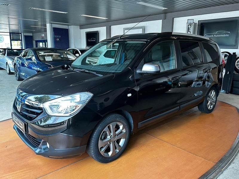 Black metallic Gebraucht 2015 Dacia Lodgy Celebration Van / Kleinbus | 9.490 € (Etwas zu teuer) - Bild 1/3