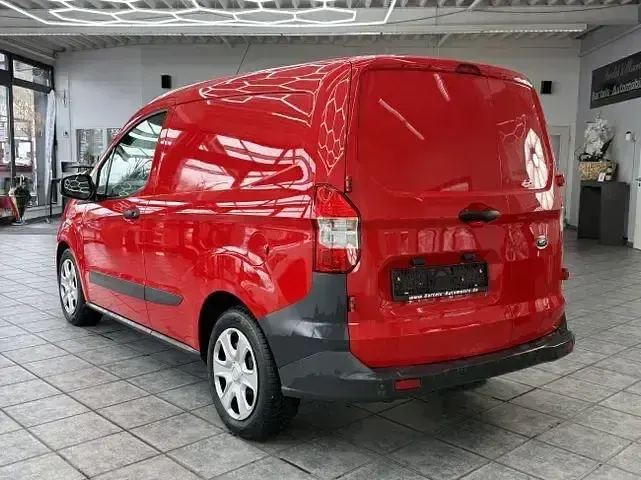 Gebraucht Ford Transit Trend 101 PS (74 kW) 2019 Racerot Van / Kleinbus