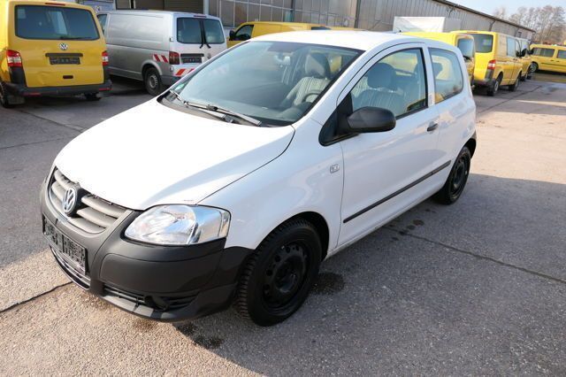 Weiß Gebraucht 2010 VW Fox Basis Kleinwagen | 600 € (Superpreis) - Bild 1/4