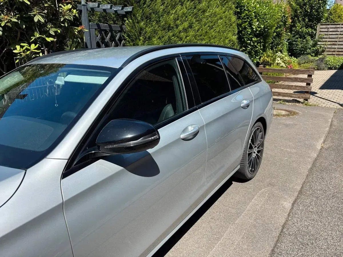 Gebraucht Mercedes E220 194 PS (142 kW) 2019 Grau Kombi