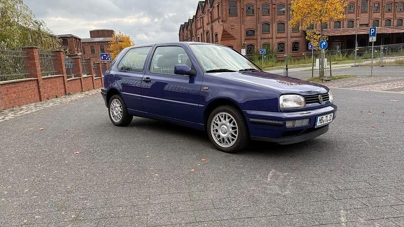 Gebraucht VW Golf III 75 PS (55 kW) 1997 Blau Limousine